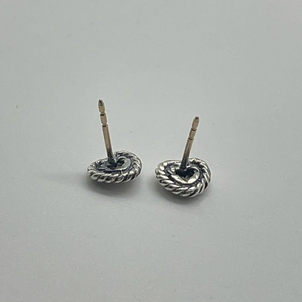 David Yurman Petite Pave Heart Earrings with Diamonds - Picture 5 of 12